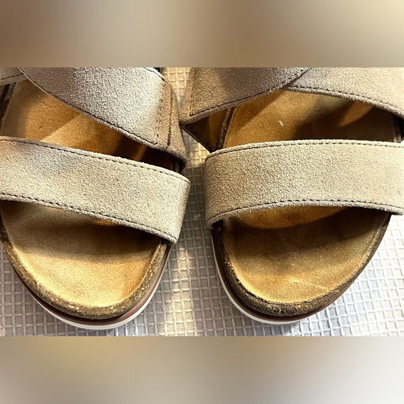 Clarks Women's Slingback Wedge Sand Suede Tan Sandals Size 8 - Picture 5 of 12